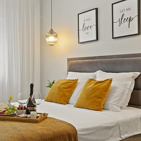 Mido Park Apartment With Private Parking & Self Check-In Bucureşti Ngoại thất bức ảnh